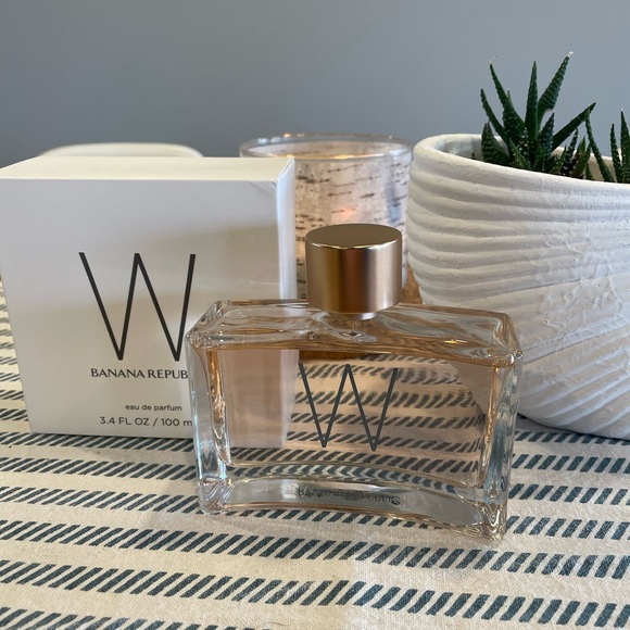 Banana Republic W for Women - Picture 1 of 3